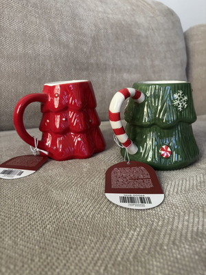 Set of 2 impressive mugs new with tags