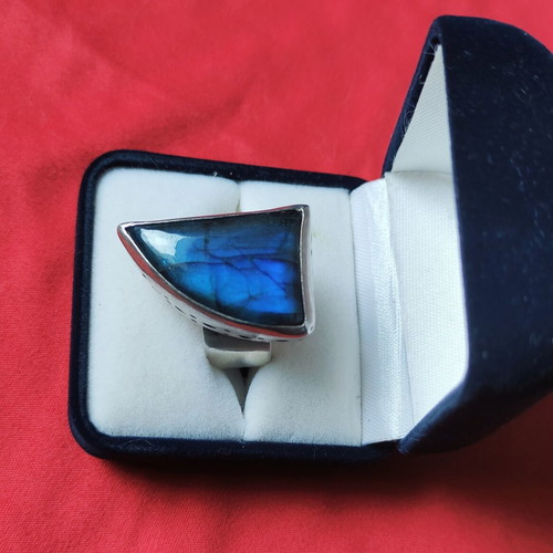 Silver ring with labradorite stone handmade, like new