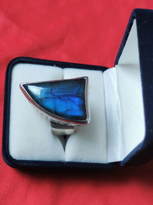 Silver ring with labradorite stone handmade, like new