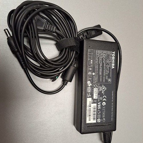 Toshiba Docking Station Hi-Speed Port Replicator II PA3916-1PRP used