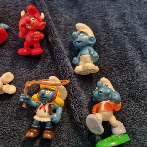 Peyo Smurfs figures used, full set