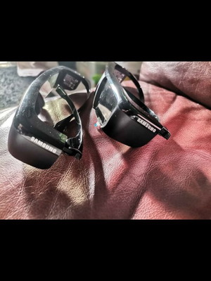 Samsung 3D glasses used with batteries needing replacement
