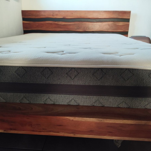Fyliana Antibacterial Mattress 160x200 like new, slight tear