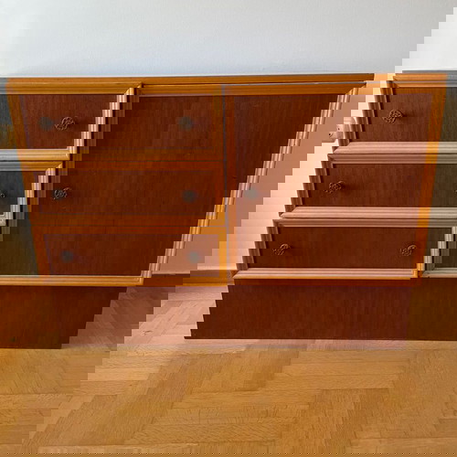 Ξύλινο σετ συρταριέρας, κομοδίνου και καθρέφτη σαν καινούργιο