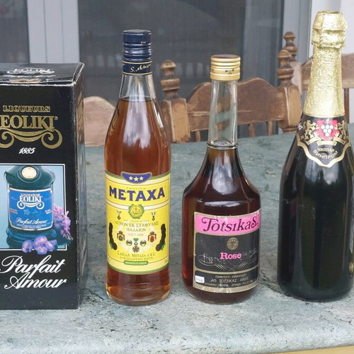 Vintage collection of 6 drinks from the 70s to 90s