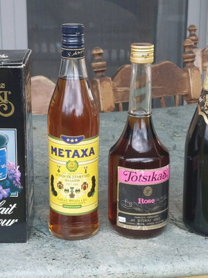 Vintage collection of 6 drinks from the 70s to 90s