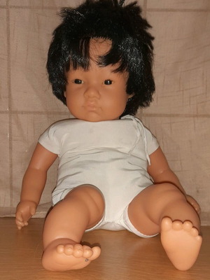 Nine Artesanals Onil Spain vintage doll used without clothes