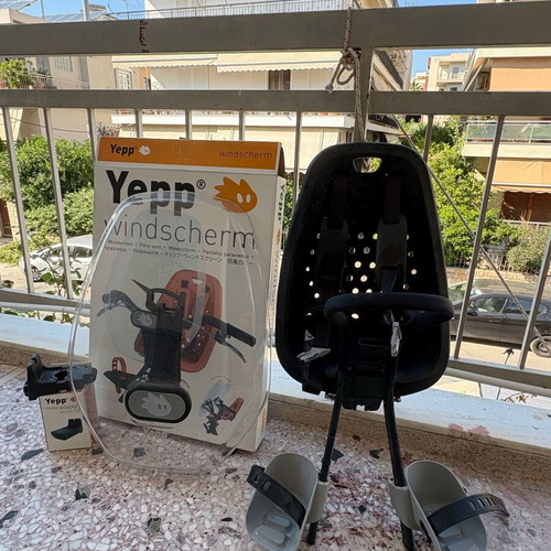 Thule Yepp Mini bike seat with windshield like new