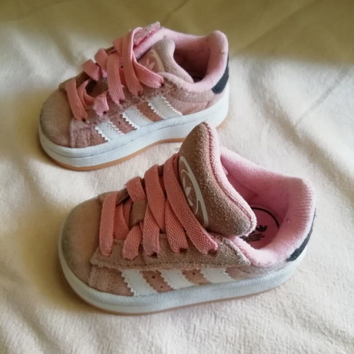 Adidas Suede Kids Shoes Size 19 Like New Pink Slip-On