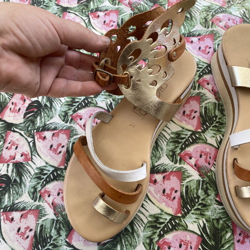 Sandals with gold wings used, size 36, ankle tie