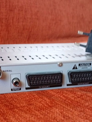 Skymaster DT400 satellite receiver used with indoor antenna