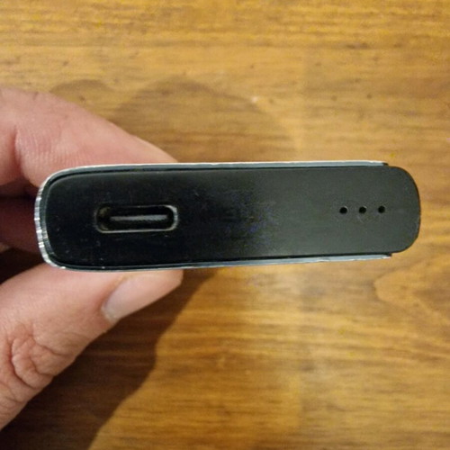 Uwell Koko vape used with USB type C cable