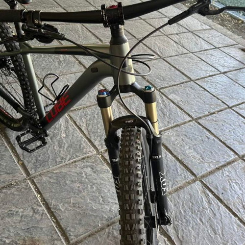 Cube Analog mountain bike like new with FOX suspension and tubeless tyres