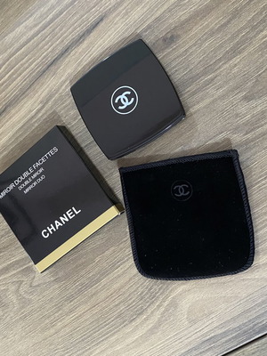 Mirror Double Facettes Chanel new with box and case