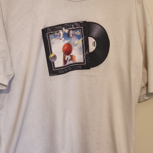 Nike men's mako t-shirt size large, like new, white with print