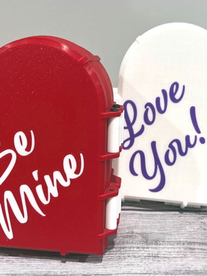 Valentine Heart Box rugged style new size 16x14x6