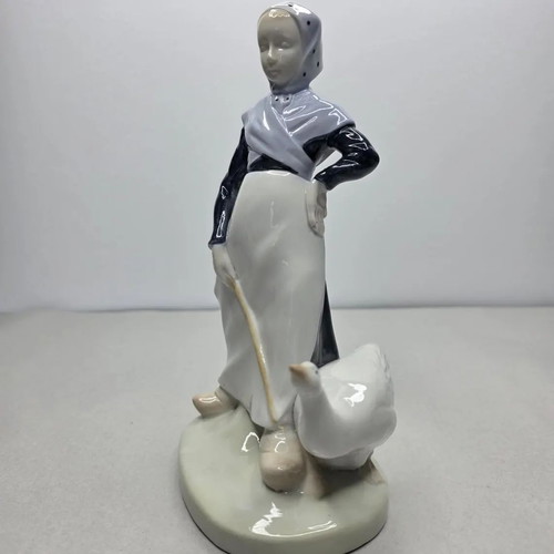Andrea by Sadek porcelain figure made in Japan 20cm height like new