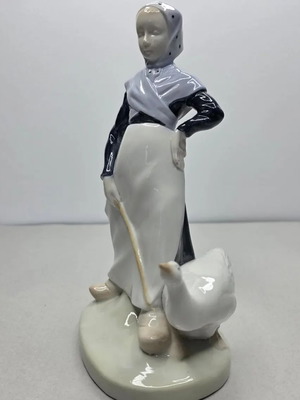 Andrea by Sadek porcelain figure made in Japan 20cm height like new