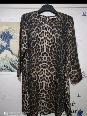 Leopard dress with 3/4 sleeve like new, XS/S, black and brown