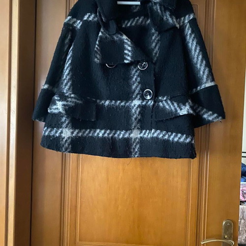 Three-quarter checkered coat used, size M, black