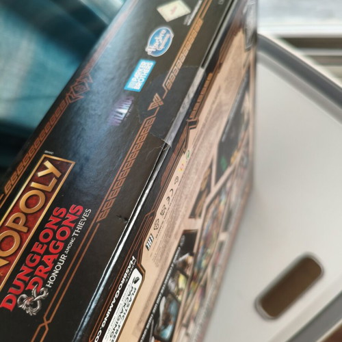 Monopoly Dungeons and Dragons Honor Among Thieves board game new