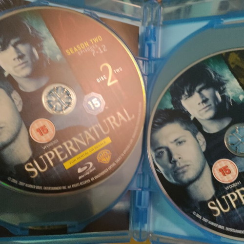 Supernatural The Complete 2 Second Season Blu-Ray like new, English subtitles
