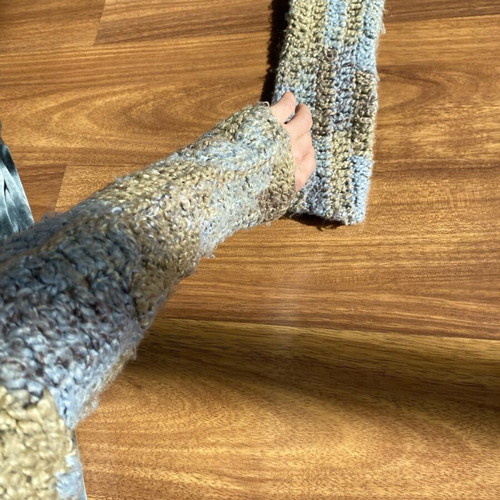 Woolen hand gaiters like new, handmade