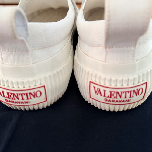 Valentino Garavani VLTN slip-on sneakers white like new size 43