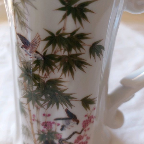 English vintage porcelain jug used with hand-painted design 17×10 cm
