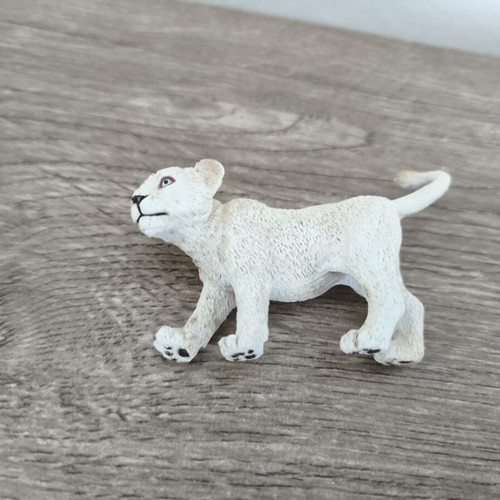 Collecta miniatures set of 3 used