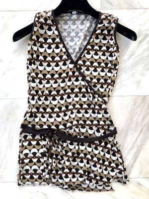 No Stress Retro Sleeveless Faux-Wrap Top Medium Used, Beige Brown