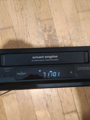 VHS SE100 non-working used