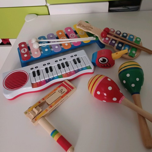 Children's musical instruments like new, set of 7 wooden and metal