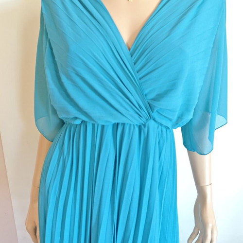 Vintage dress one size with elastic waist and wrap bust