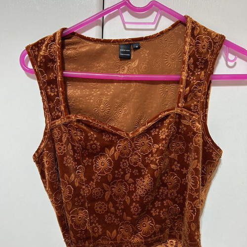 Shein embossed t-shirt size M used, orange