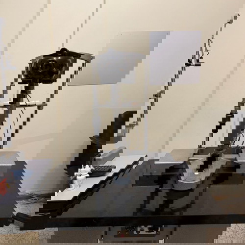 Οφθαλμολογικός εξοπλισμός μεταχειρισμένος με δοκιμαστικά γυαλιά και Haag Streit