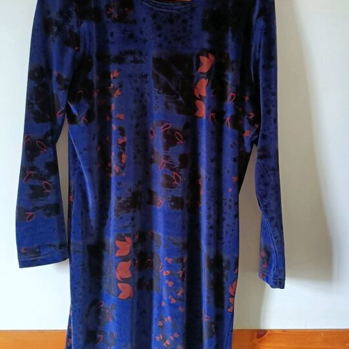 Midi dress blue like new with velvety texture