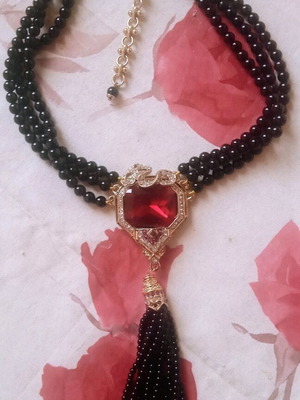 Necklace New With Black Pearls And Large Red Zircon