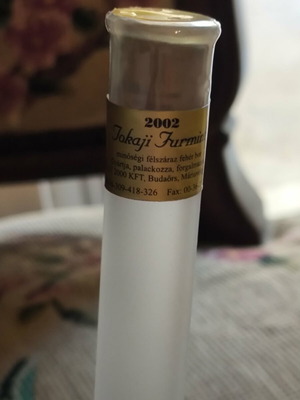Φιάλη λευκού ημίξηρου κρασιού Tokaji Furmint 2002