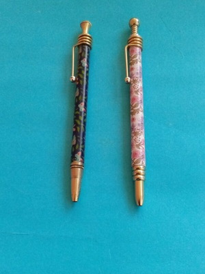 Vintage pens used, set of two