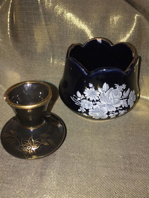 Satsuma miniatures used, dark blue with gold, set of 2 pieces