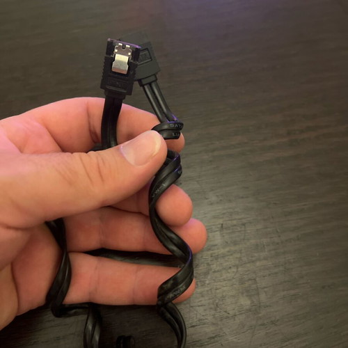 SATA data cable used, with latch for HDD and SSD