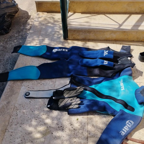 Mares Diving Suit used with gloves and socks, thickness 5, size 4