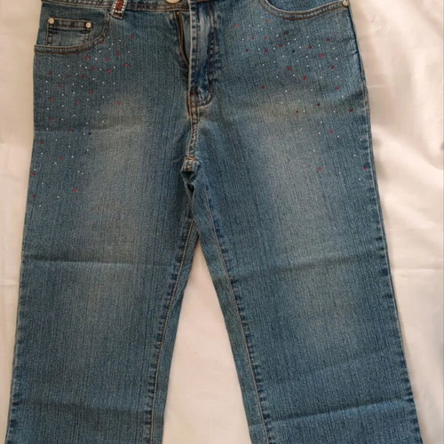 Re&X Capri Jeans like new with rhinestones, size L/XL, blue
