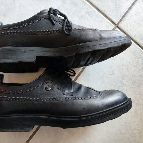 Guy Laroche men's leather shoes size 40 like new, black casual