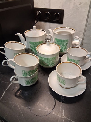 Dulevo vintage tea set with green rose, 2 teapots, sugar bowl, 6 cups, 2 saucers