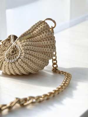 Handmade Shell Shoulder Bag new, beige