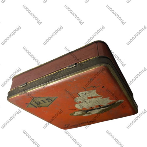 Metal box Iris chocolates used