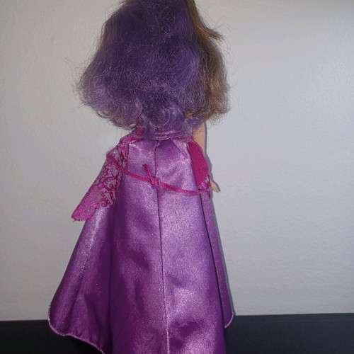 Barbie The Princesse and the Pop Star used from the movie without shoes