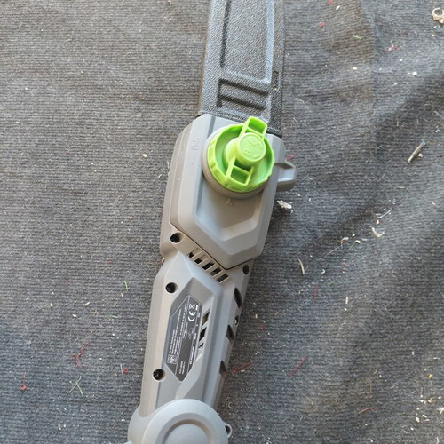 Lux Pole Saw new with 4Ah battery and 1L oil